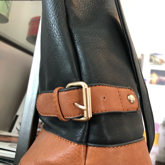 Deep Non Designer Handbag/Tote - Picture 3 of 7